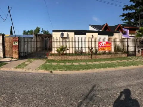 Casa - Venta - Argentina, La Matanza - VACCAREZZA 18EX1