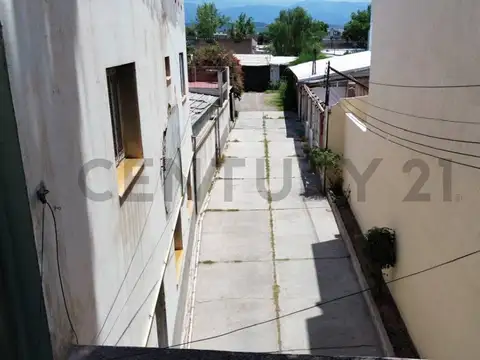 TOMBA 200, Piso 0