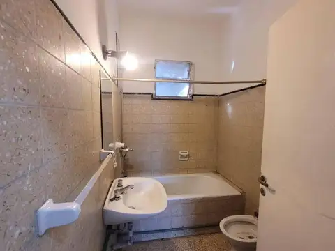 Oficina en Alquiler en Monte Grande, $ 700.000