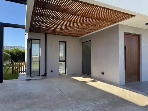 Casa en Venta en Puertos - Araucarias, USD 389.000