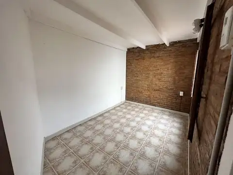 Departamento en Alquiler en Capitan Bermudez, $ 350.000