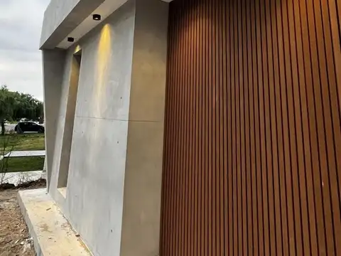 Casa en Alquiler en San Sebastián, USD 1.500