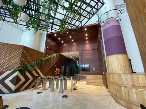 Oficina Piso entrepiso 1- 120m2  /1 cocheras