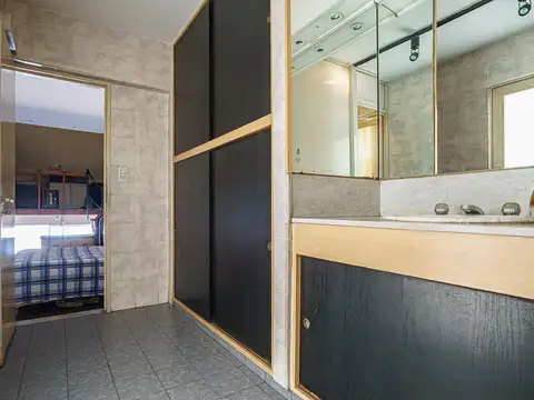 Departamento 5 ambientes con 2 baños