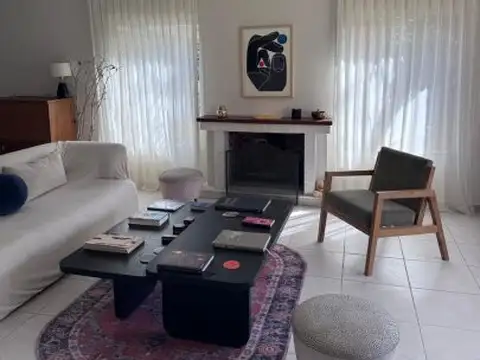 Casa 7 ambientes con 3 baños