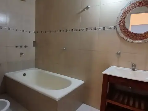 Depto Tipo Casa en Alquiler de 2 dormitorios