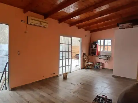 Depto Tipo Casa en Alquiler 48 años