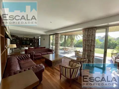 Av. Jorge Newbery 9041