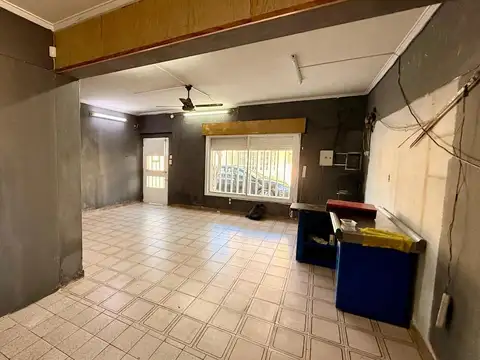 Entre Ríos 5700 - Local en alquiler - Rosario, Tiro Suizo