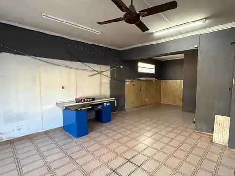 Local en Alquiler en Tiro Suizo, $ 350.000