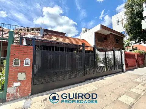 ALQUILER CASA 3 AMBIENTES C/COCHERA AMOBLADA