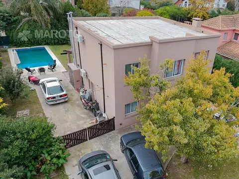 Casa 7 ambientes con 3 baños