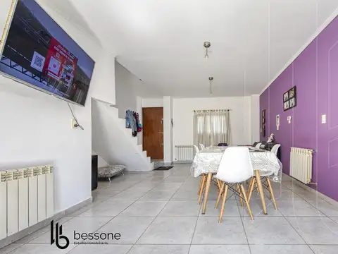 Depto Tipo Casa en Venta de 4 ambientes