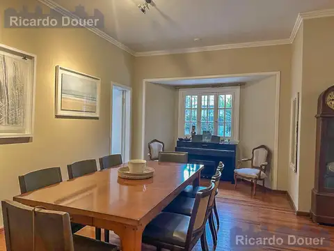 Casa 7 ambientes con 5 baños