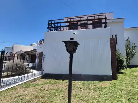 Casa en Venta en Poeta Lugones, USD 132.000