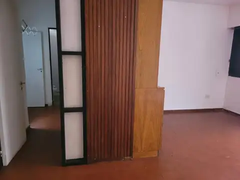 Oficina 4 ambientes con 1 baño