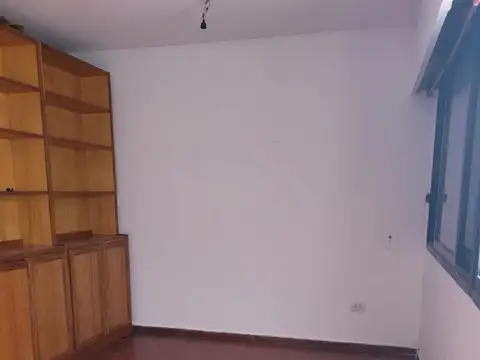 Oficina en Alquiler 50 años