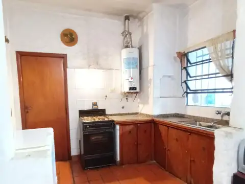 Casa 4 ambientes con 1 baño