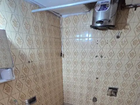 Depto Tipo Casa en Alquiler en Lanús, $ 400.000