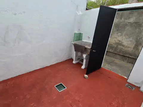 Depto Tipo Casa 2 ambientes con 1 baño