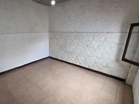 Depto Tipo Casa en Alquiler de 1 dormitorio