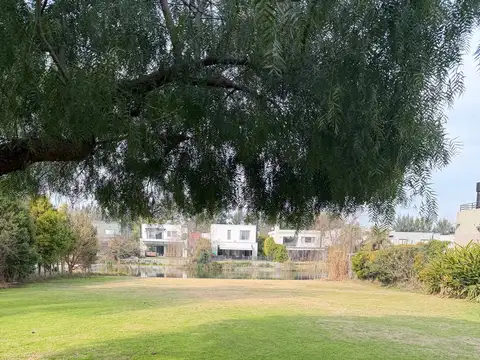 Terreno en Venta de 744,0 m2