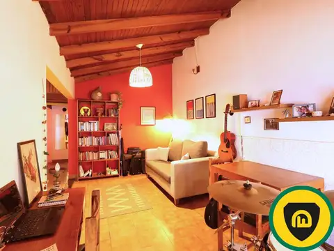 Casa 5 ambientes con 2 baños