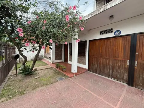 Casa apta a credito Moreno