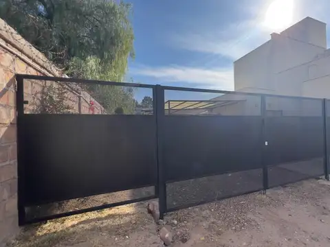 Casa en Alquiler de 3 dormitorios