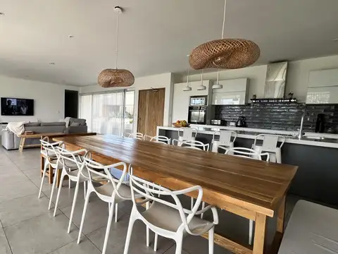 CASA EN VENTA PINARES DEL SUR