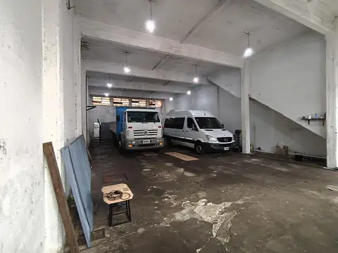 Excepcional Galpón 250 m2.cerca R.8