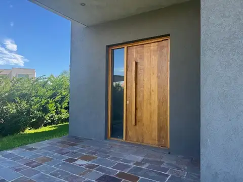 Casa en Venta en Ayres Plaza, USD 538.000