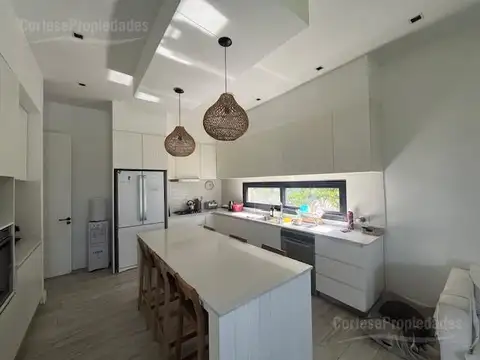 Casa en Alquiler Temporal al Este