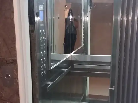 Centro Av. Colón 100 OFICINA Categ. baño propio/c/renta