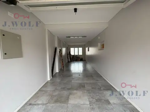 Casa 5 ambientes con 4 baños