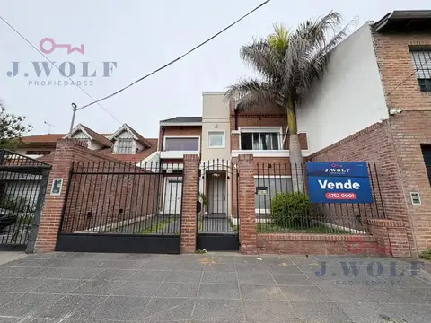 CASA DE CATEGORÍA | 5 AMBIENTES | 4 DORMITORIOS | PILETA | QUINCHO