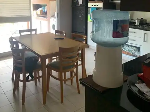 Casa en Venta con 3 cocheras