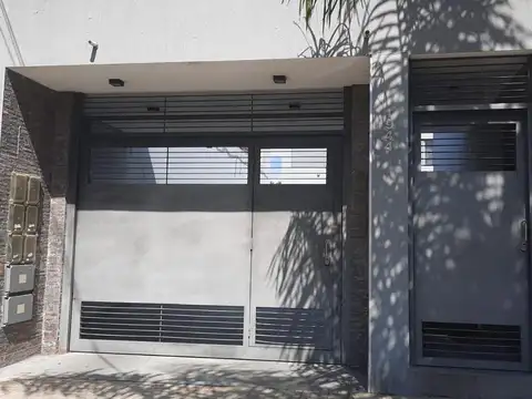 PH en venta - 2 dormitorios 2 baños - Cochera - 80mts2 - San Carlos, La Plata