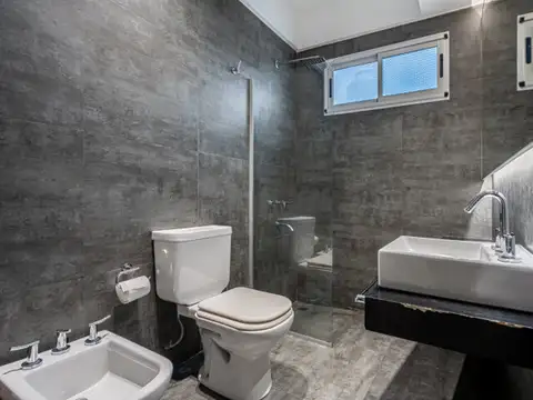 Depto Tipo Casa en Venta en Mataderos, USD 135.000