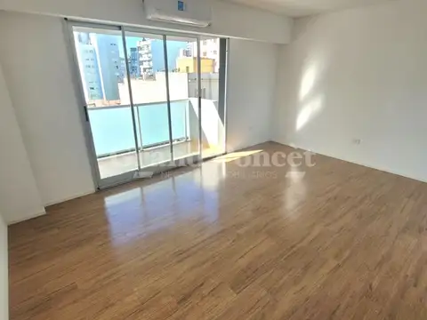 Departamento en Alquiler en Almagro, $ 600.000