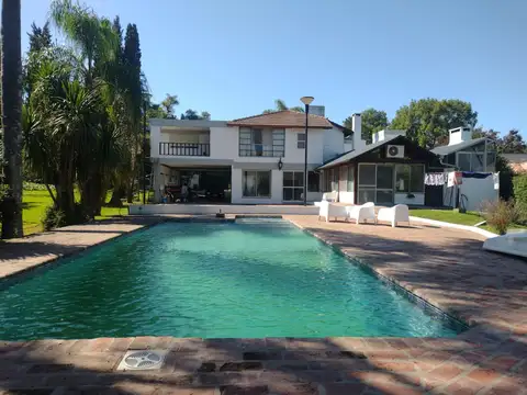 Casa en venta en Barrio El Cazador