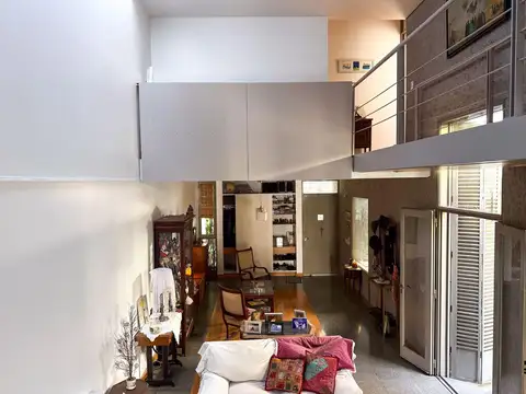 Casa en Palermo - en dos plantas , con parque , quincho y parrilla