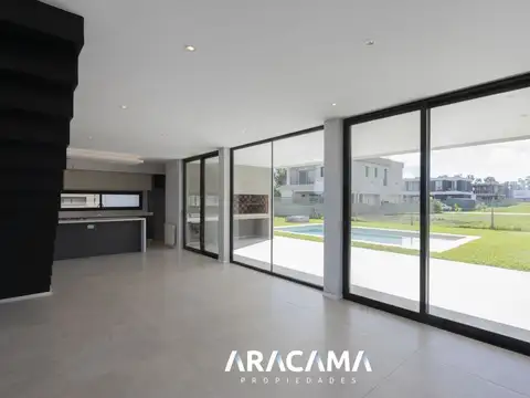 Casa en Venta en Canning Chico