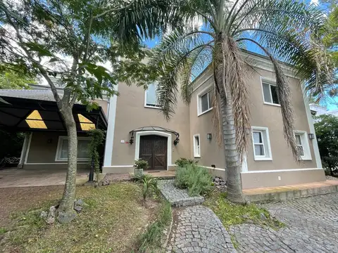 Casa en Alquiler de 3 dormitorios