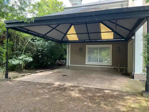 Casa en Alquiler a la laguna - Barrio Altamira