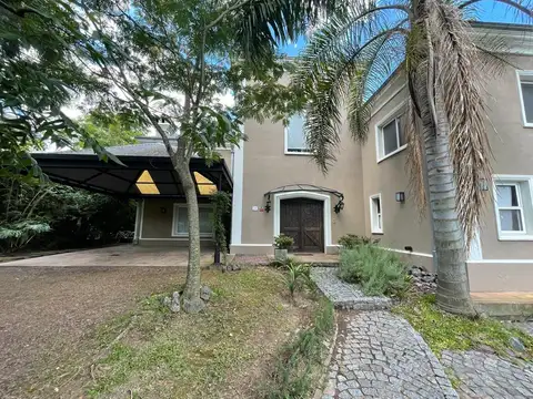 Casa en Alquiler de 3 dormitorios