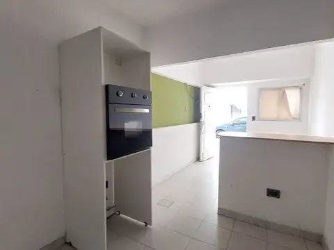 Depto Tipo Casa 2 ambientes con 1 baño