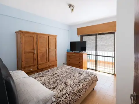 VENTA PH 3 AMB. CON PATIO Y COCHERA