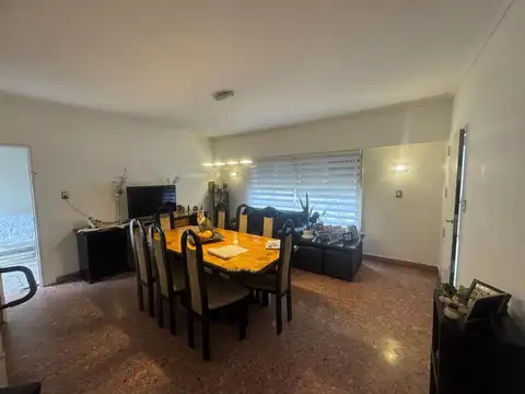 Depto Tipo Casa en Venta 40 años