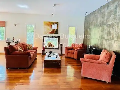 Casa en Venta de 6 dormitorios